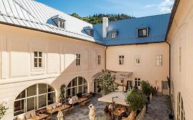 Opera Apartments